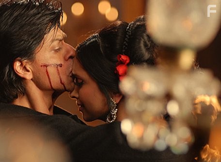 Shah Rukh Khan and Deepika Padukone in Ом Шанти Ом (2007)
