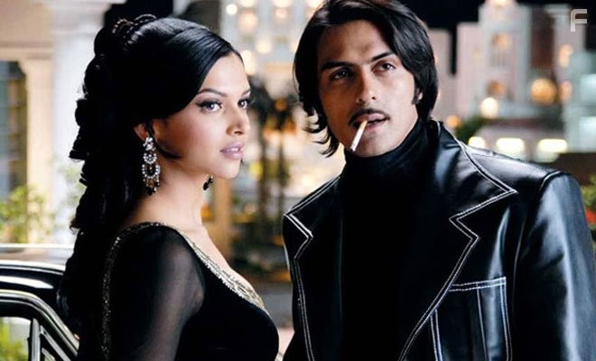 Arjun Rampal and Deepika Padukone in Ом Шанти Ом (2007)