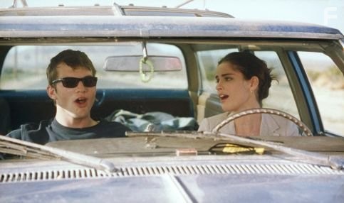 Amanda Peet and Ashton Kutcher in Больше, чем любовь (2005)