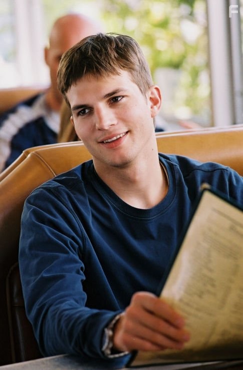 Ashton Kutcher in Больше, чем любовь (2005)