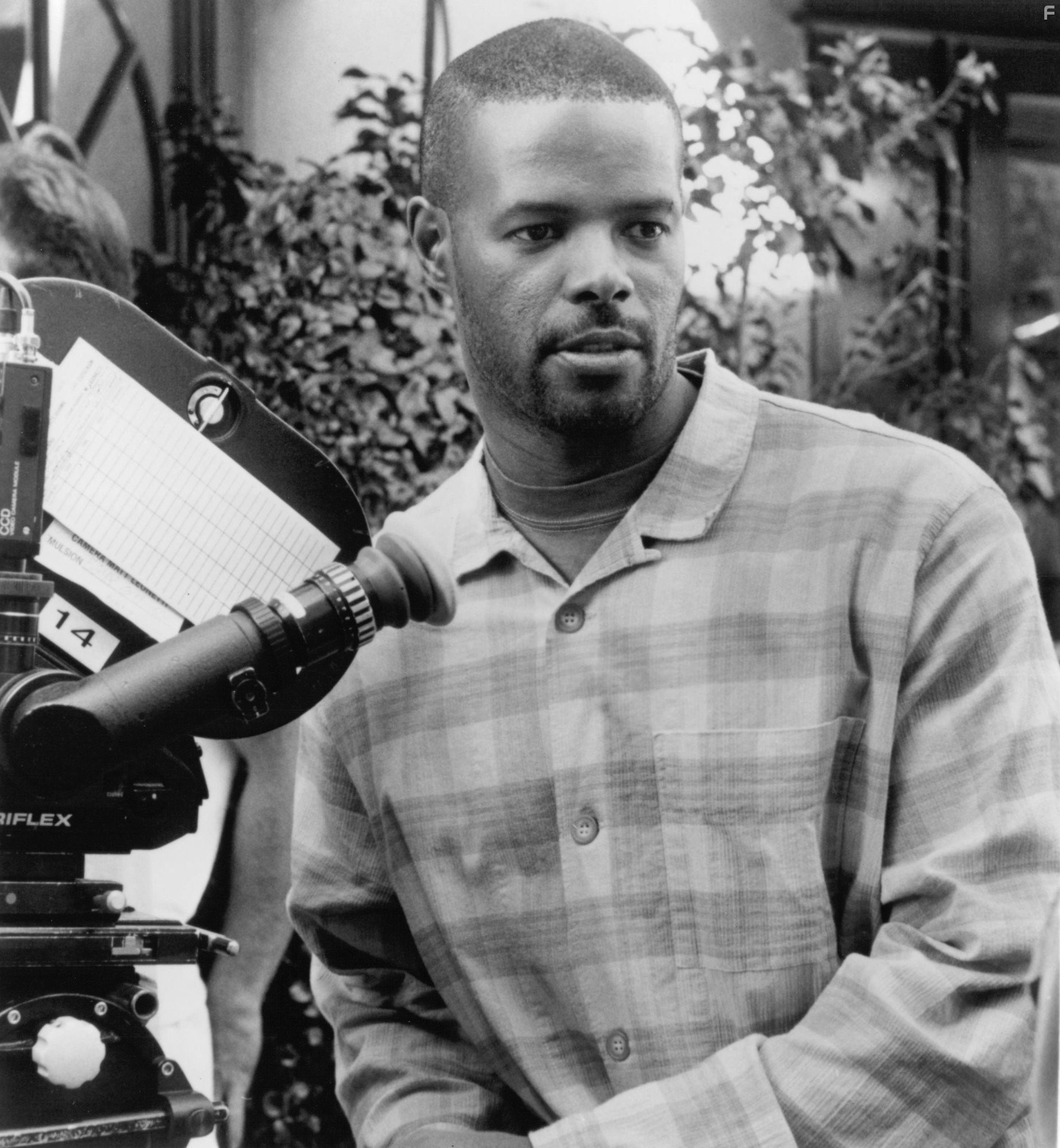 Keenen Ivory Wayans in Пропавшие миллионы (1994)
