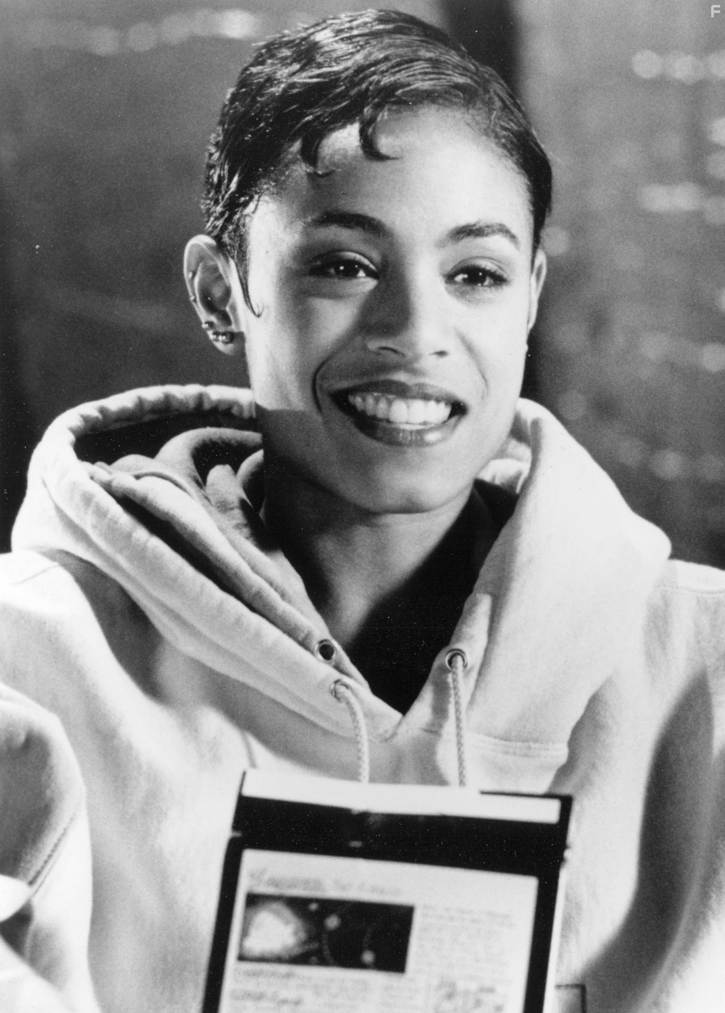Jada Pinkett Smith in Пропавшие миллионы (1994)