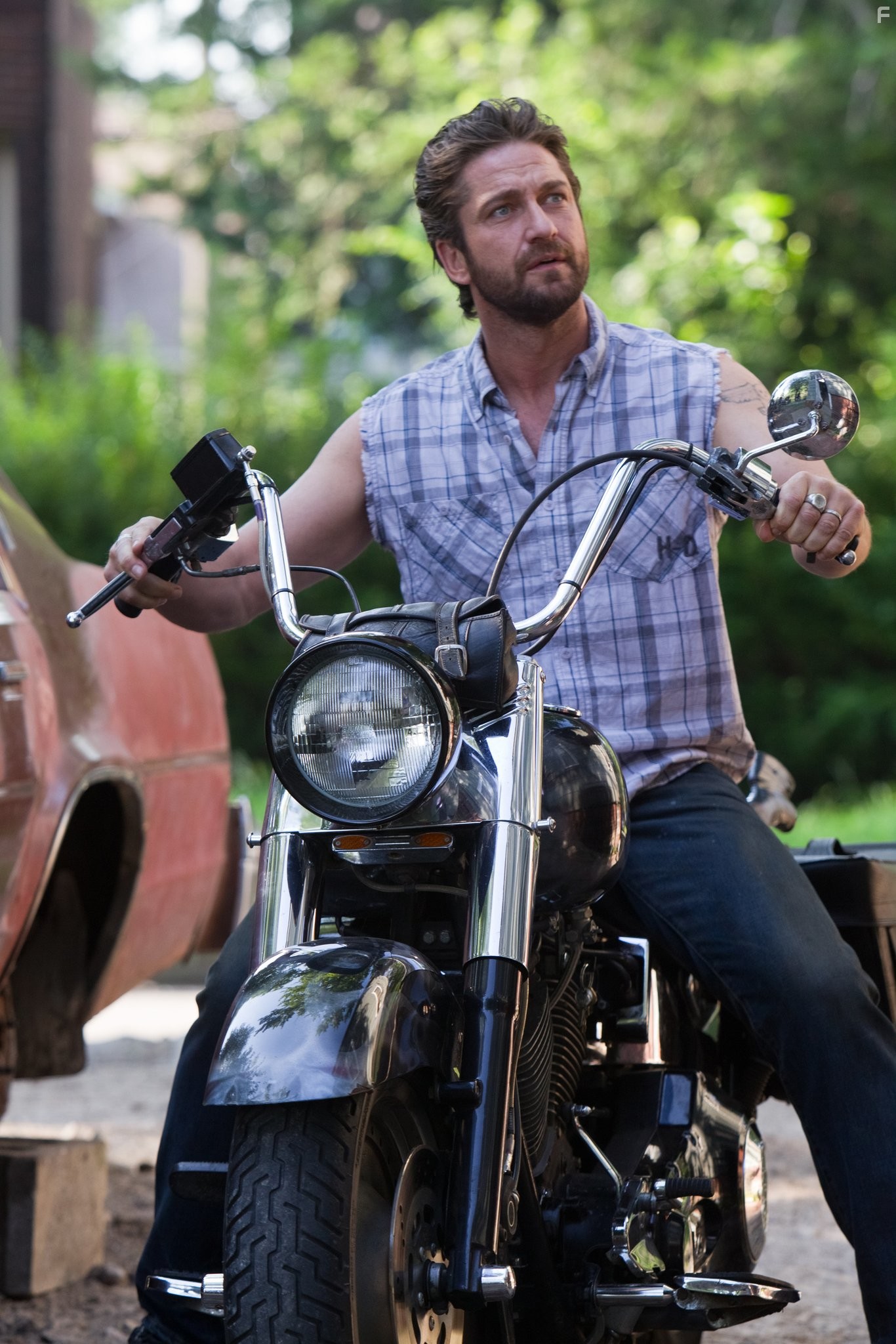 Gerard Butler in Проповедник с пулеметом (2011)