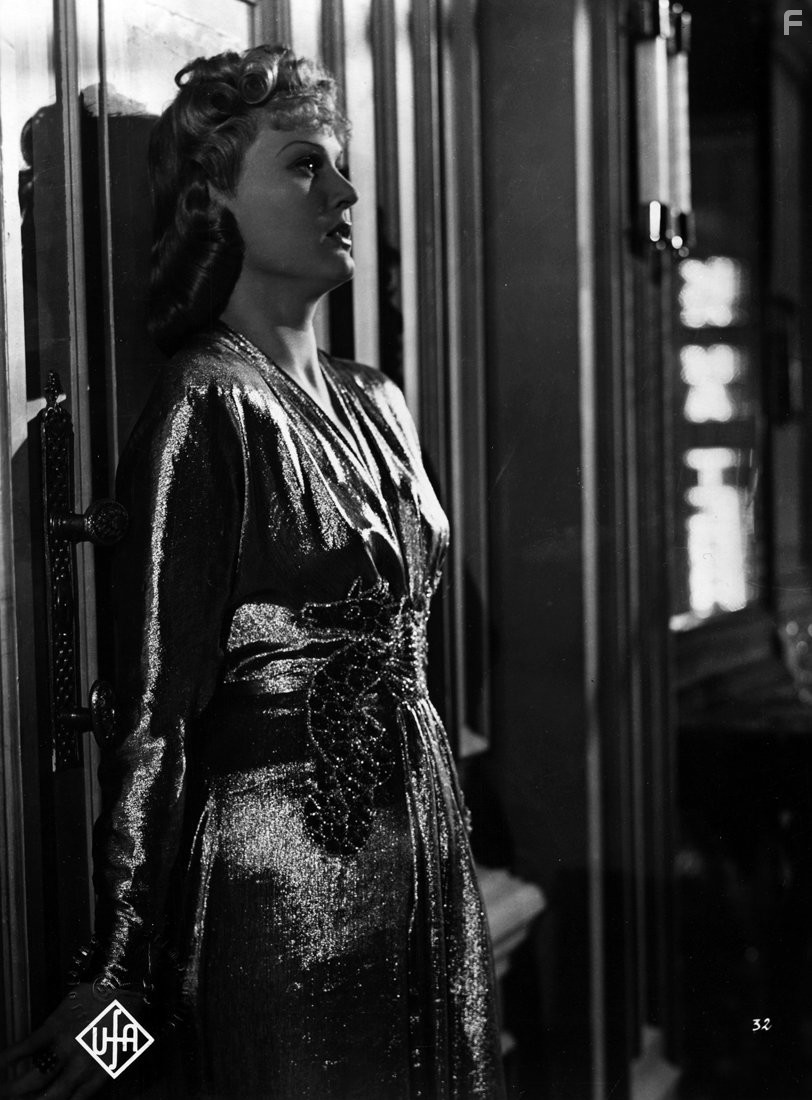 Marika R?kk in Kora Terry (1940)