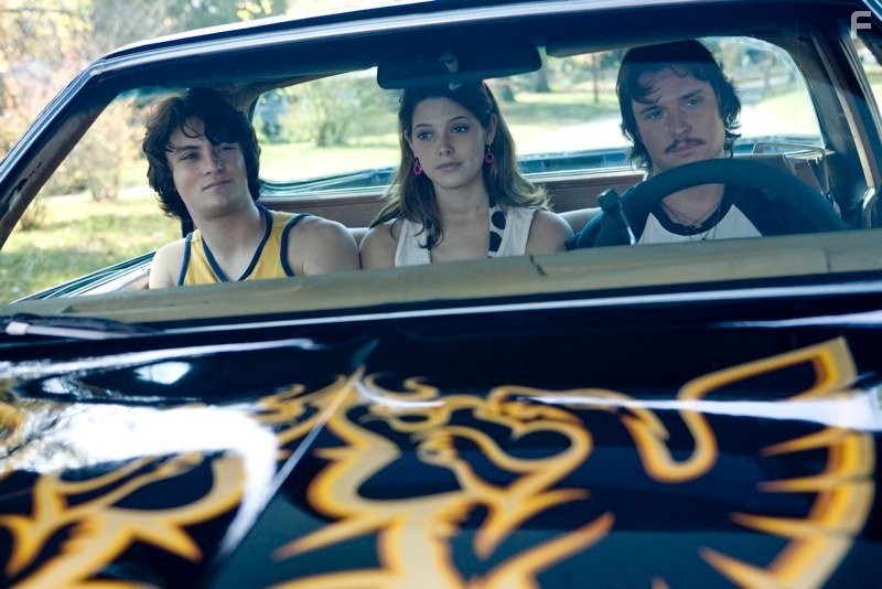 Heath Freeman, Shiloh Fernandez, and Ashley Greene in Скейтлэнд (2010)