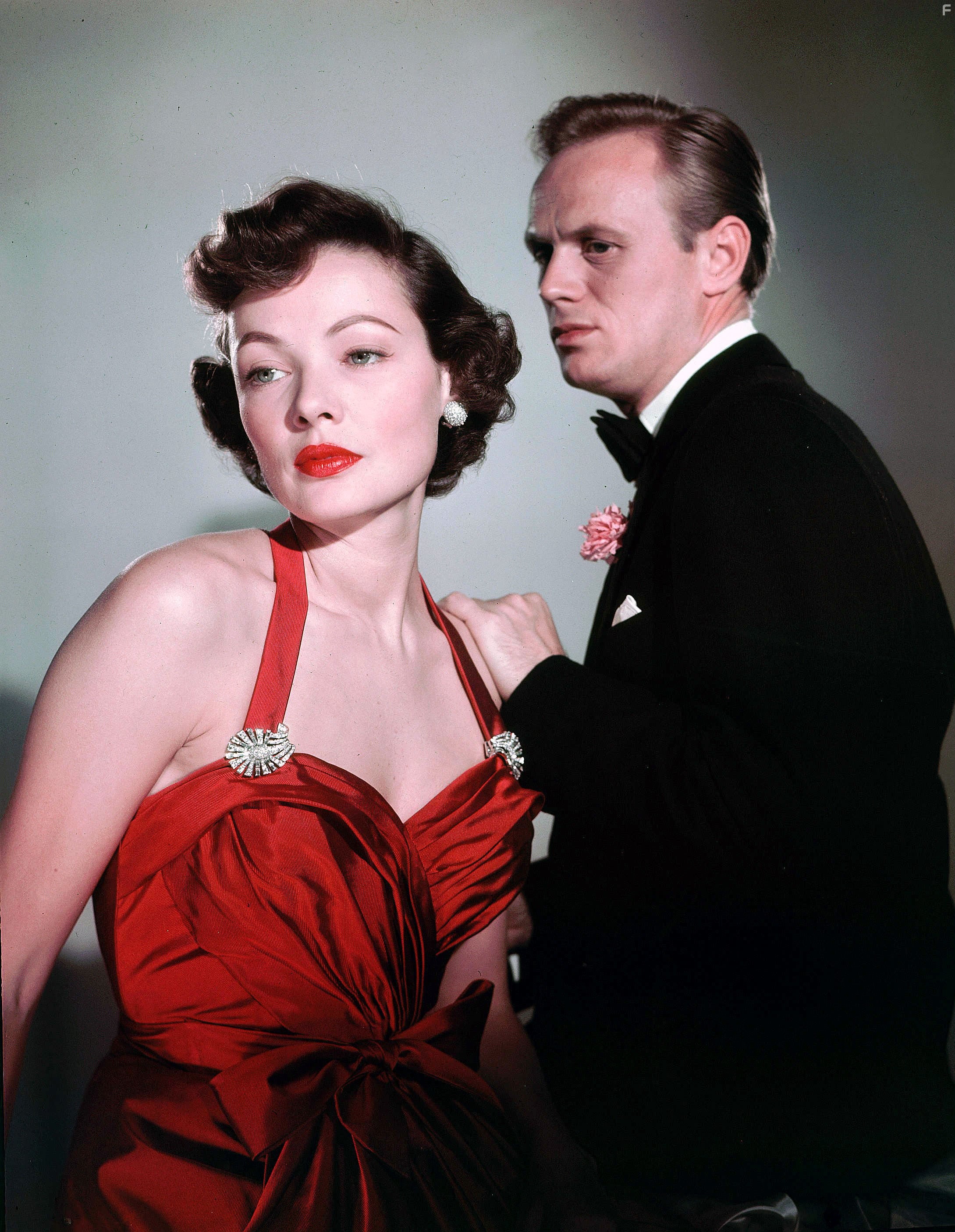 Gene Tierney and Richard Widmark in Ночь и город (1950)