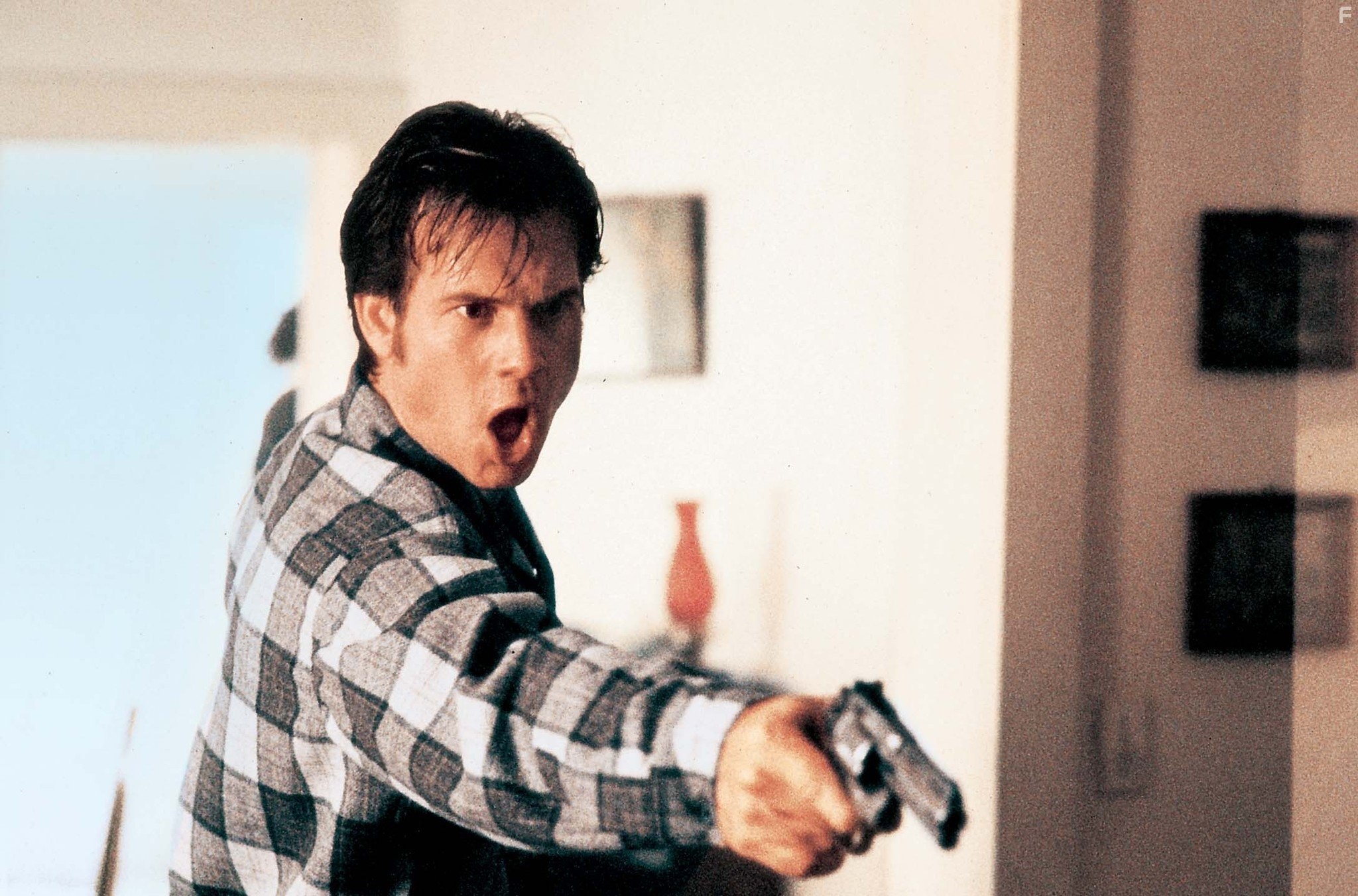 Bill Paxton in Один неверный ход (1992)