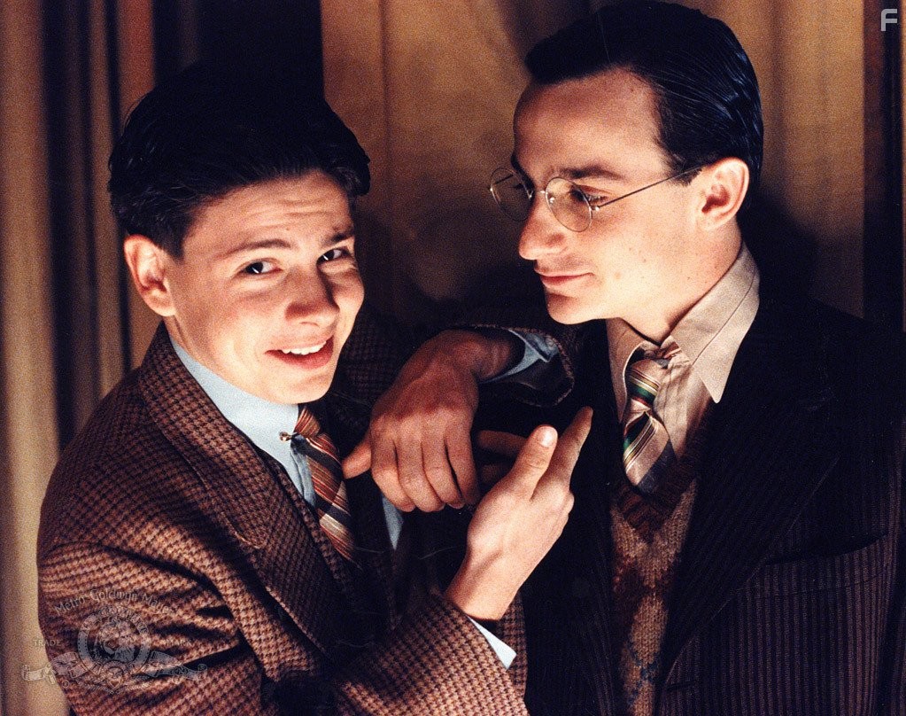 Jason Marsden and Michael Weiner in Мистер субботний вечер (1992)