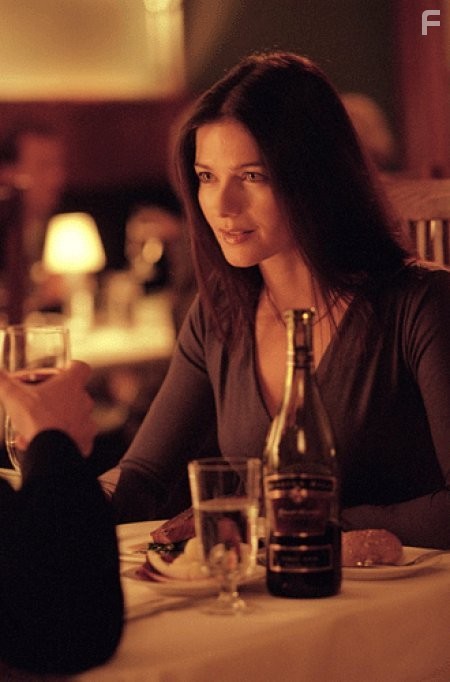 Jill Hennessy in Сквозные ранения (2001)