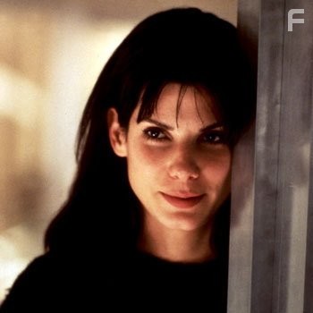 Sandra Bullock in Пока ты спал (1995)