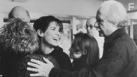 Sandra Bullock, Peter Boyle, Monica Keena, Micole Mercurio, and Jack Warden in Пока ты спал (1995)