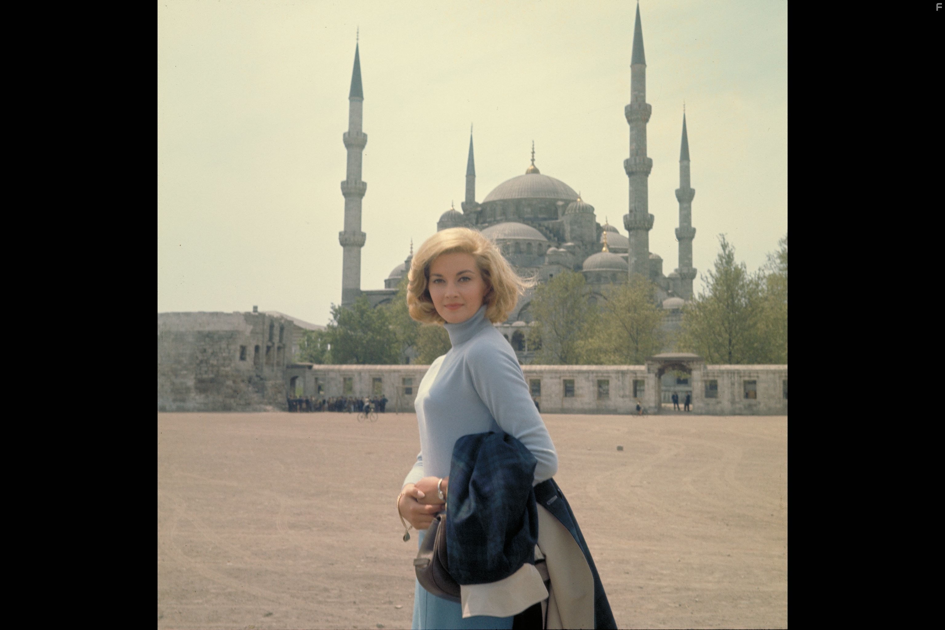 Daniela Bianchi in Из России с любовью (1963)