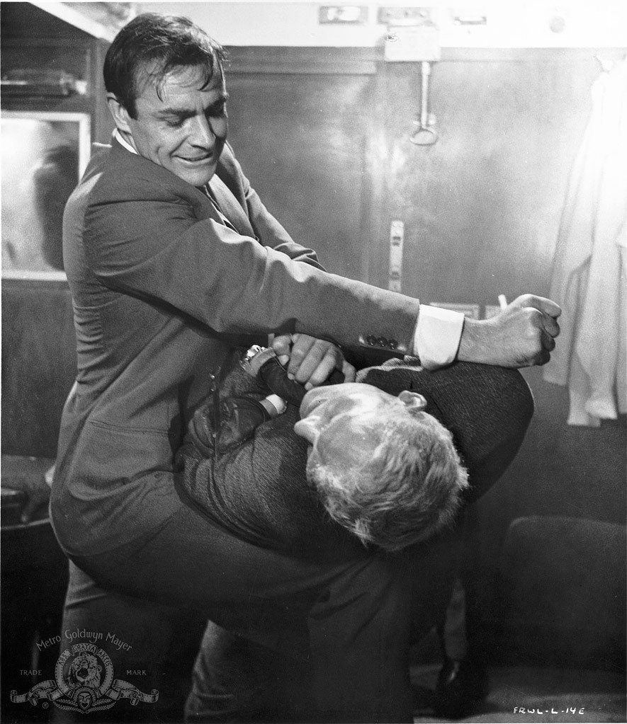 Sean Connery and Robert Shaw in Из России с любовью (1963)