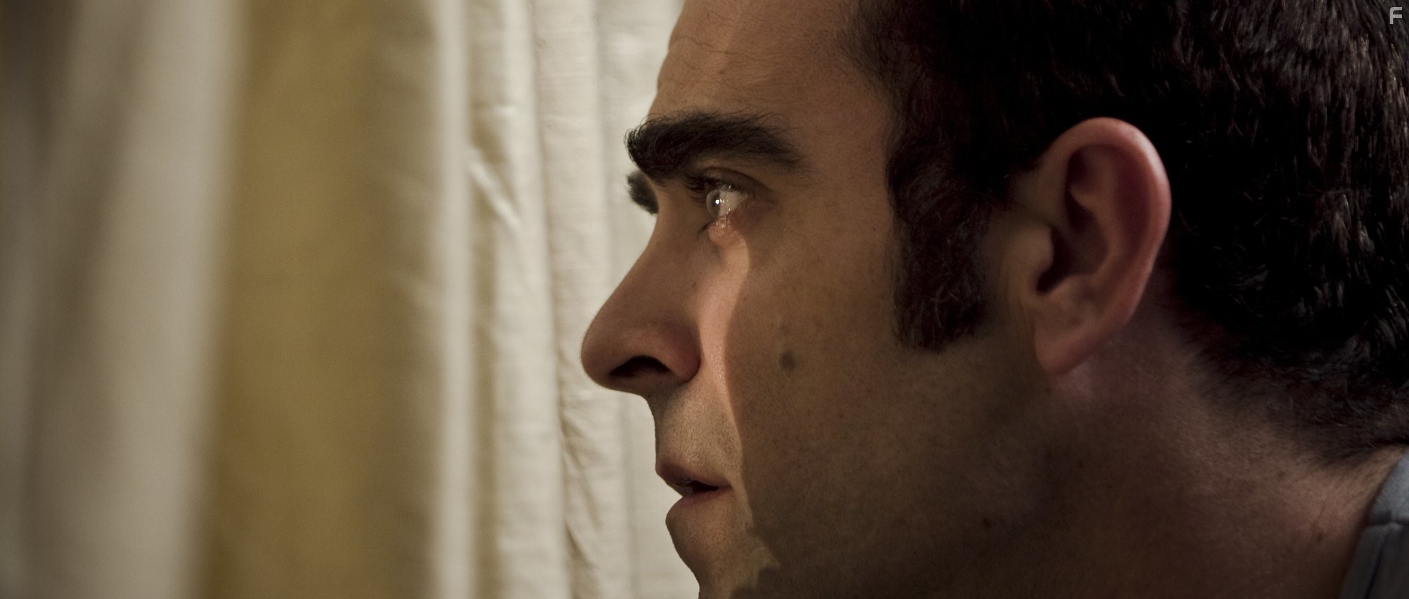 Luis Tosar in Крепкий сон (2011)