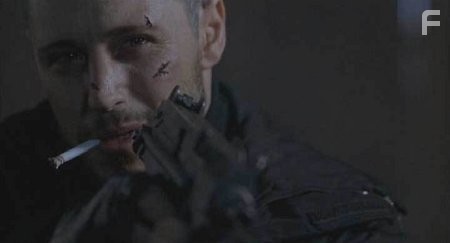 Max Ryan in Иностранец (2003)