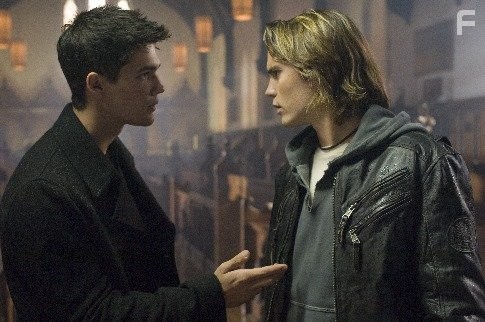 Steven Strait and Taylor Kitsch in Сделка с дьяволом (2006)