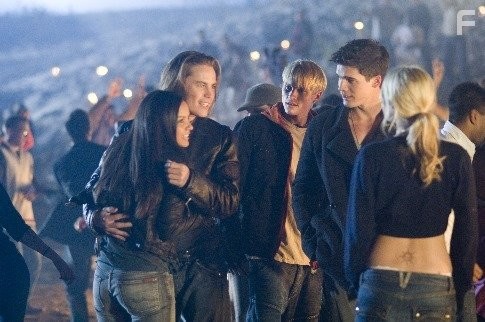 Laura Ramsey, Steven Strait, Toby Hemingway, and Taylor Kitsch in Сделка с дьяволом (2006)