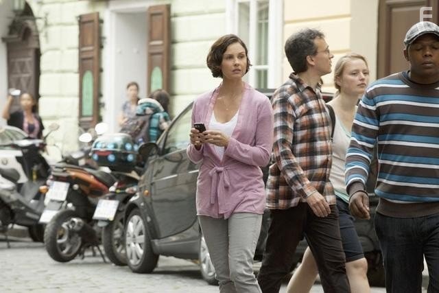 Ashley Judd in Пропавший без вести (2012)