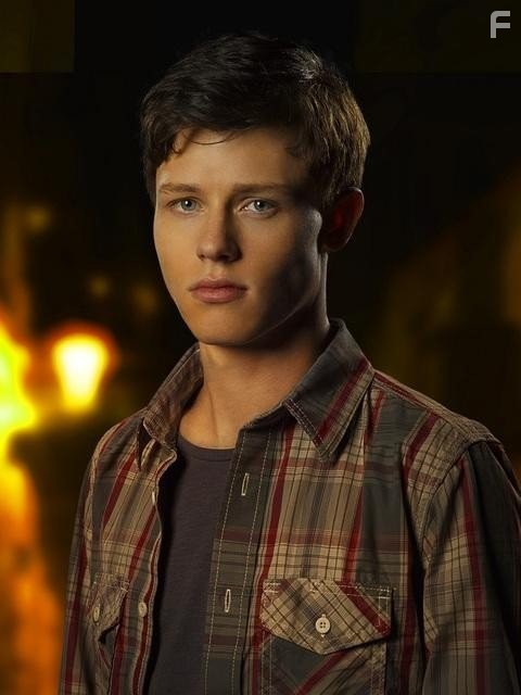 Nick Eversman in Пропавший без вести (2012)