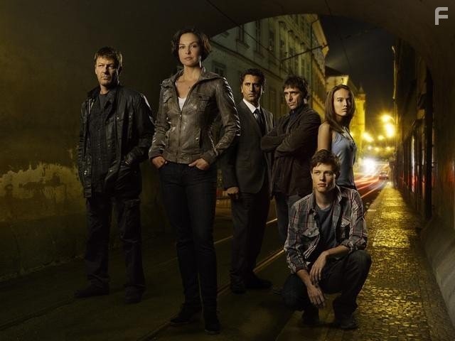 Ashley Judd, Sean Bean, Cliff Curtis, Adriano Giannini, Tereza Vor?skov?, and Nick Eversman in Пропавший без вести (2012)