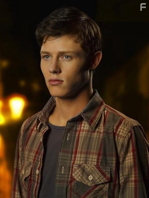 Nick Eversman in Пропавший без вести (2012)