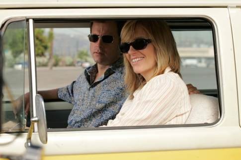 Toni Collette and Greg Kinnear in Маленькая Мисс Счастье (2006)