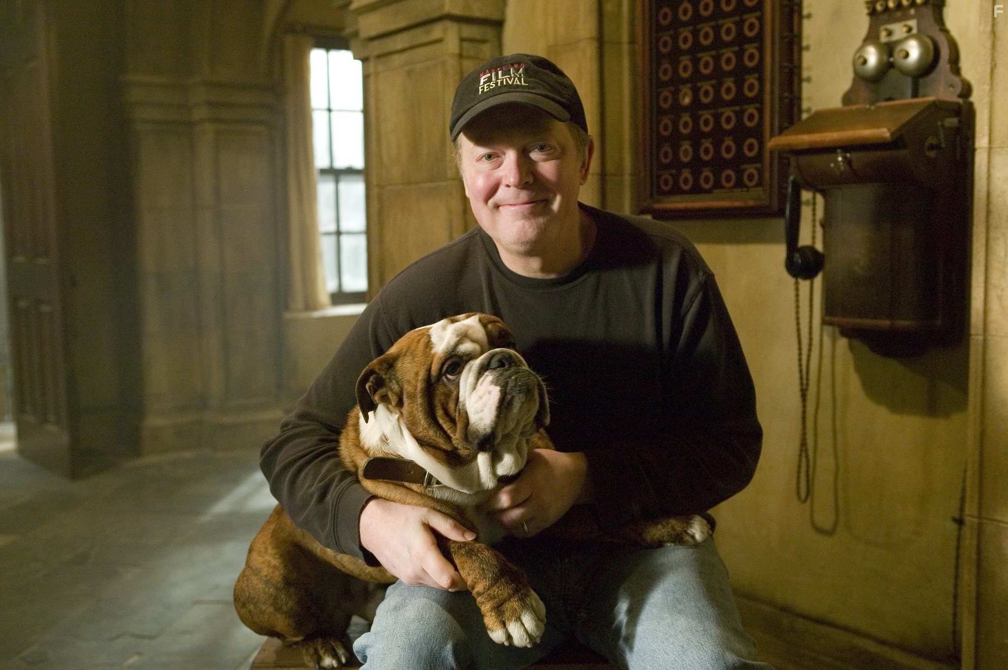 Jay Russell in Мой домашний динозавр (2007)