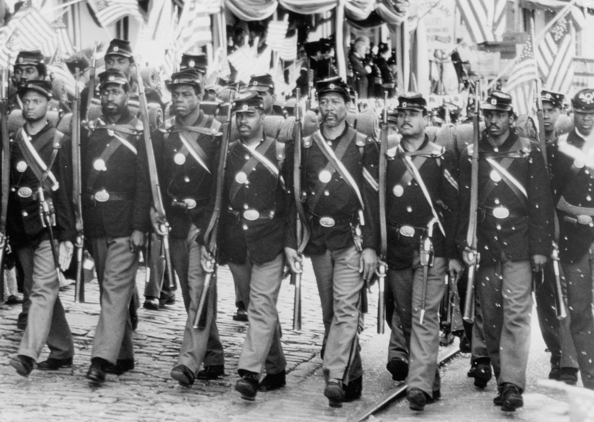 Morgan Freeman in Доблесть (1989)