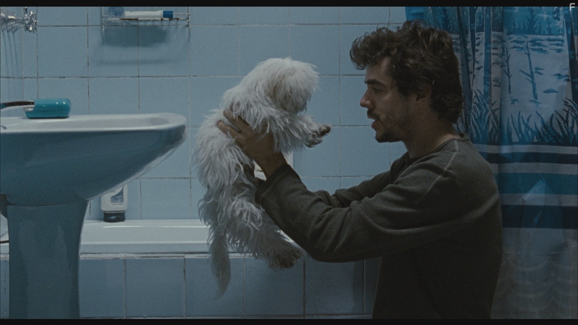 Javier Drolas in Глухие стены (2011)