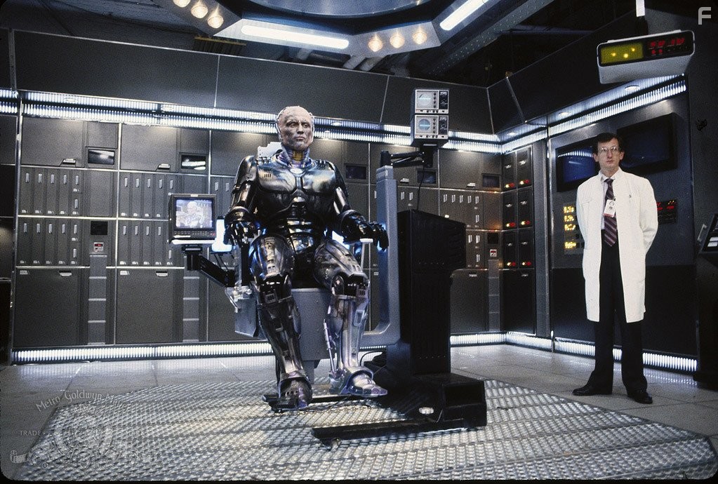 Robert John Burke in Робокоп 3 (1993)