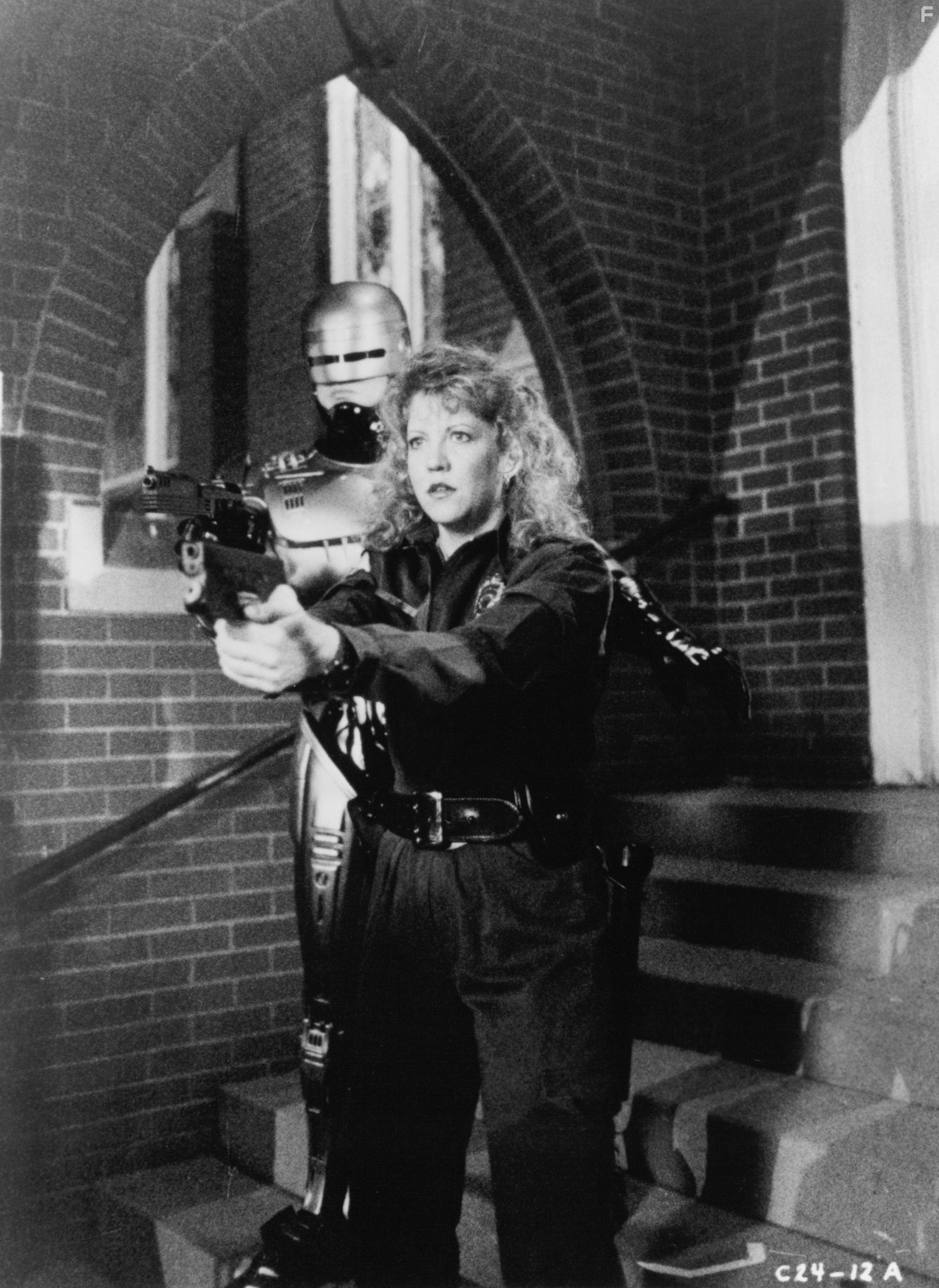 Nancy Allen and Robert John Burke in Робокоп 3 (1993)