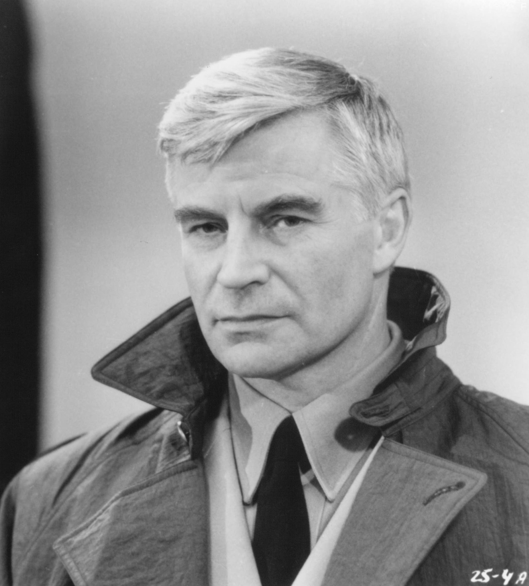 John Castle in Робокоп 3 (1993)