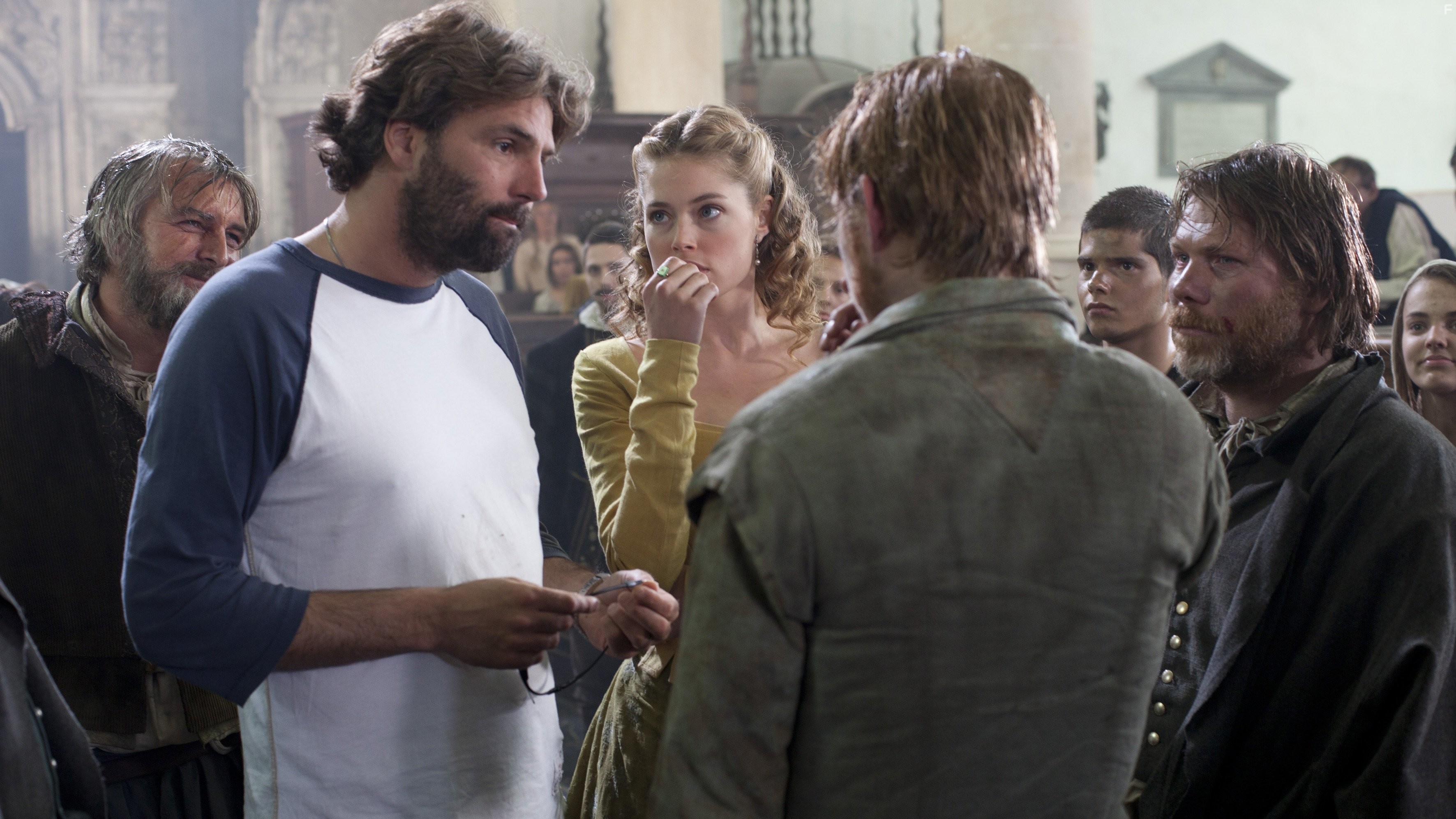 Reinout Oerlemans, Victor Reinier, Doutzen Kroes, and Robert de Hoog in Новая земля (2011)