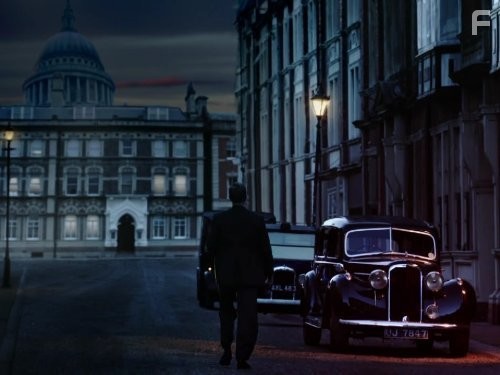 Вверх и вниз по лестнице (2010)