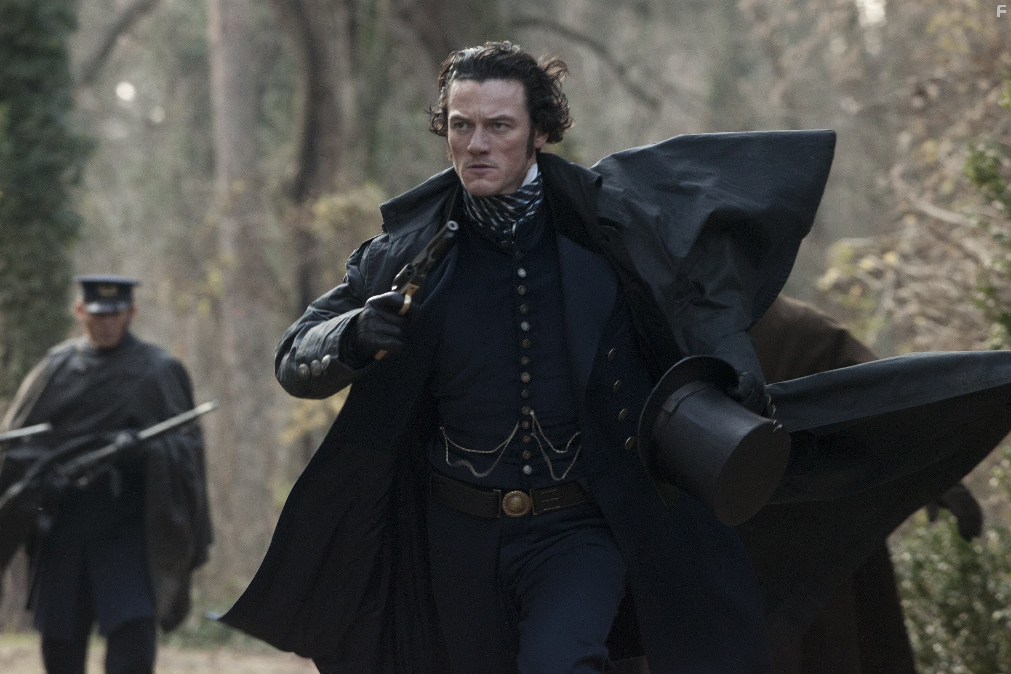 Luke Evans in Ворон (2012)