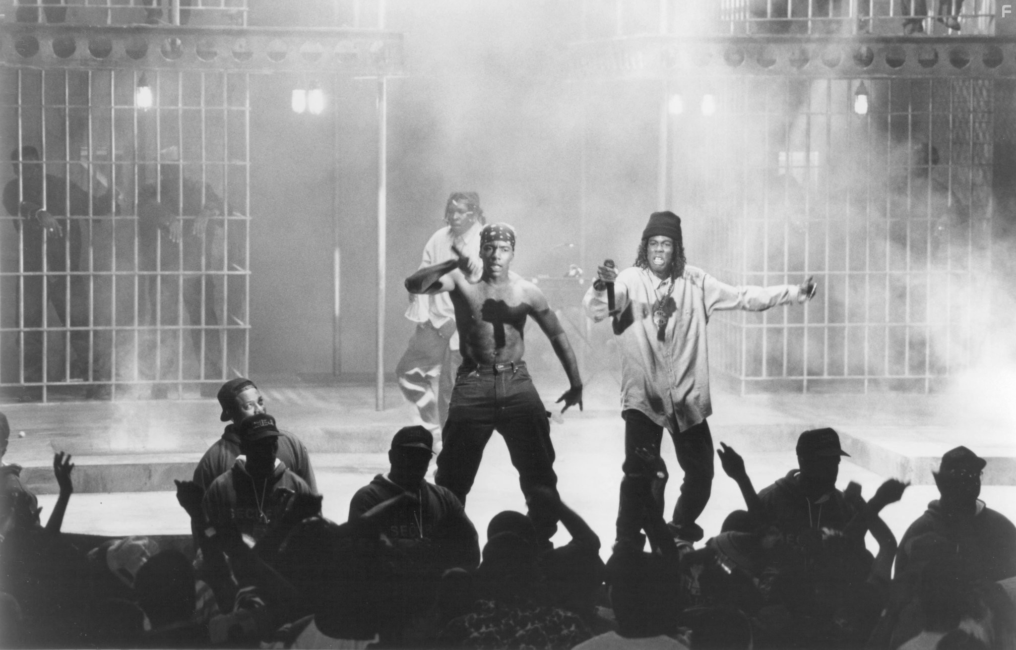 Chris Rock, Allen Payne, and Deezer D in СиБи 4: Четвертый подряд (1993)