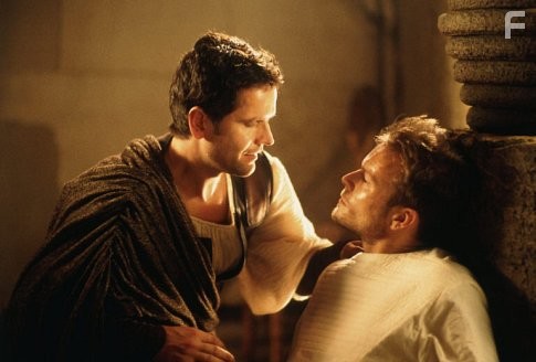 (l-r) Edward Atterton as Duncan Idaho and Alec Newman as Paul Atreides