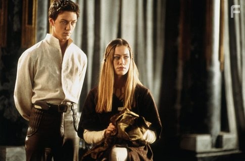 James McAvoy and Jessica Brooks in Дети Дюны (2003)