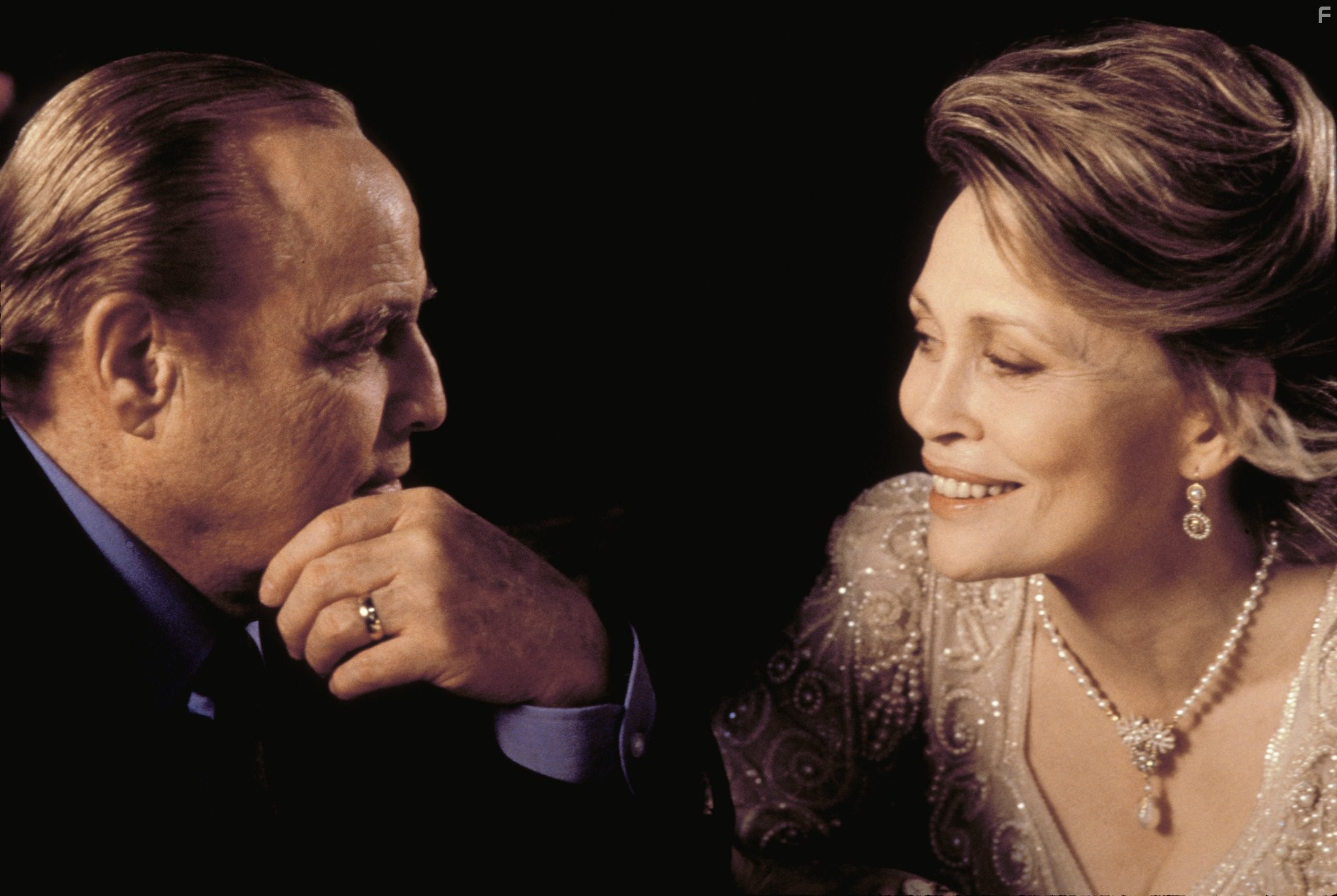 Marlon Brando and Faye Dunaway in Дон Жуан де Марко (1994)