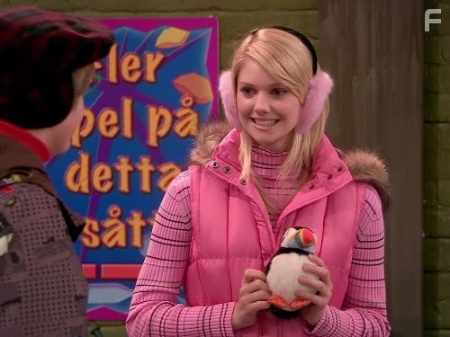 Katie Gill in Всё тип-топ, или Жизнь на палубе (2008)