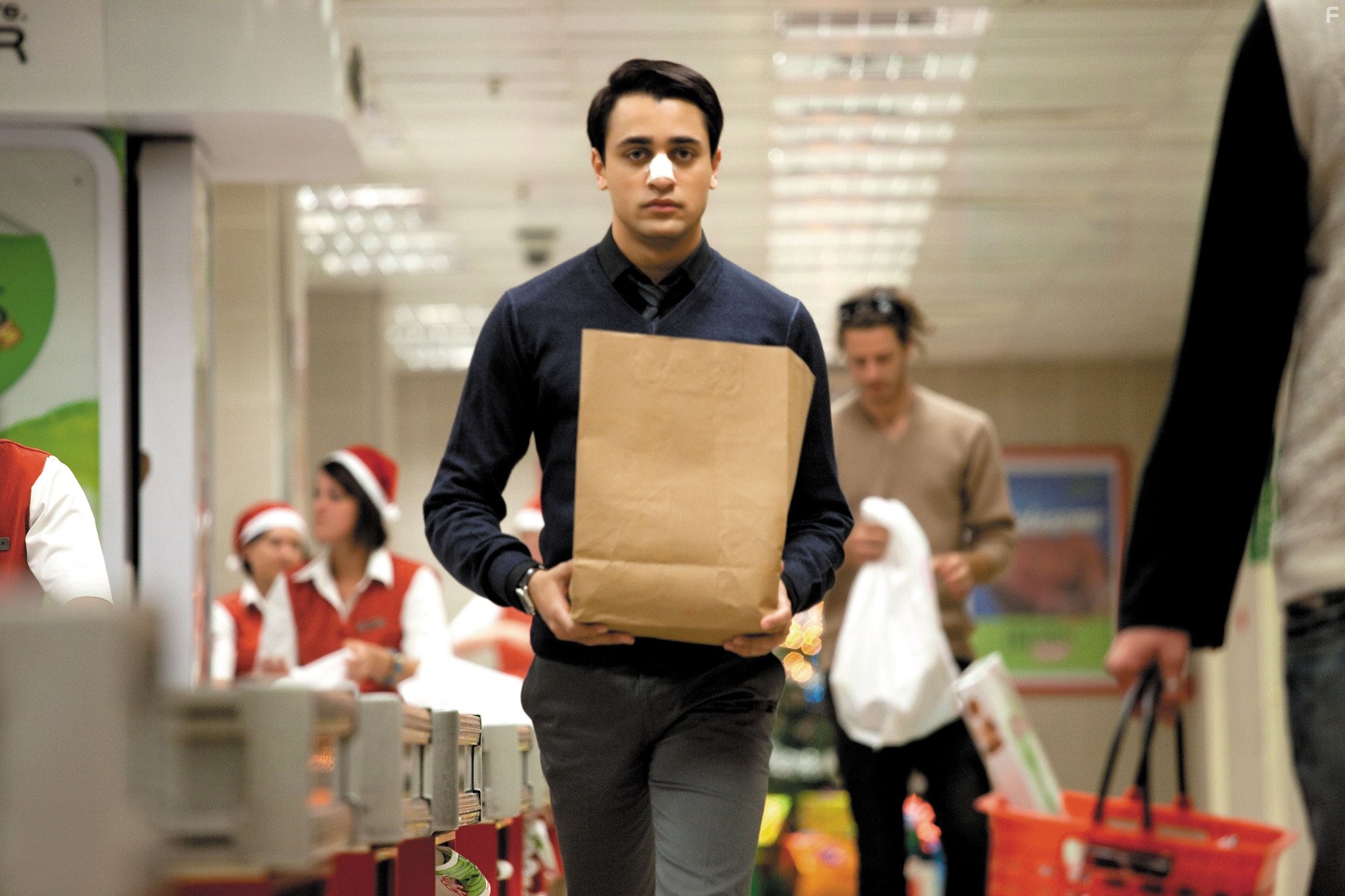 Imran Khan in Я один и ты одна (2012)