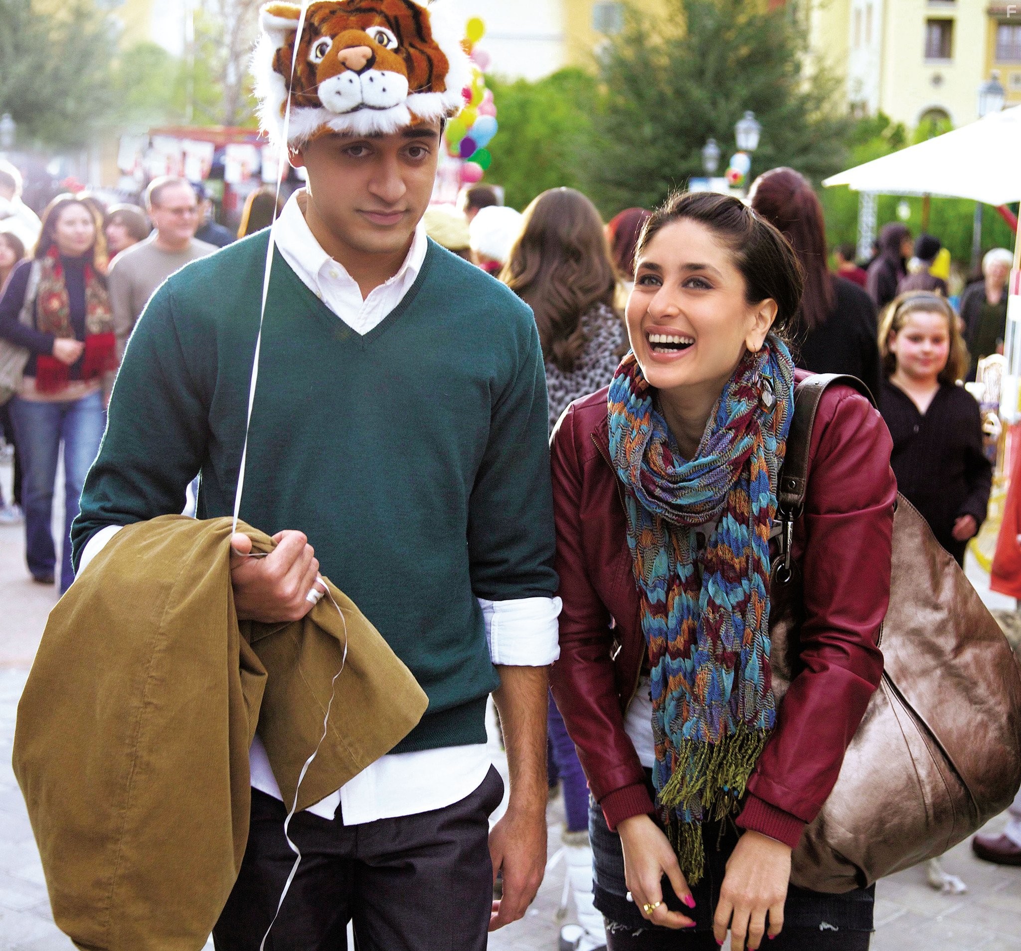 Kareena Kapoor and Imran Khan in Я один и ты одна (2012)