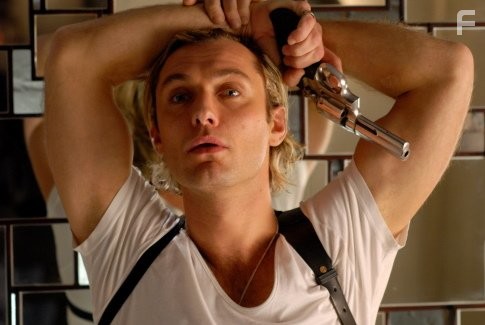 Jude Law in Сыщик (2007)