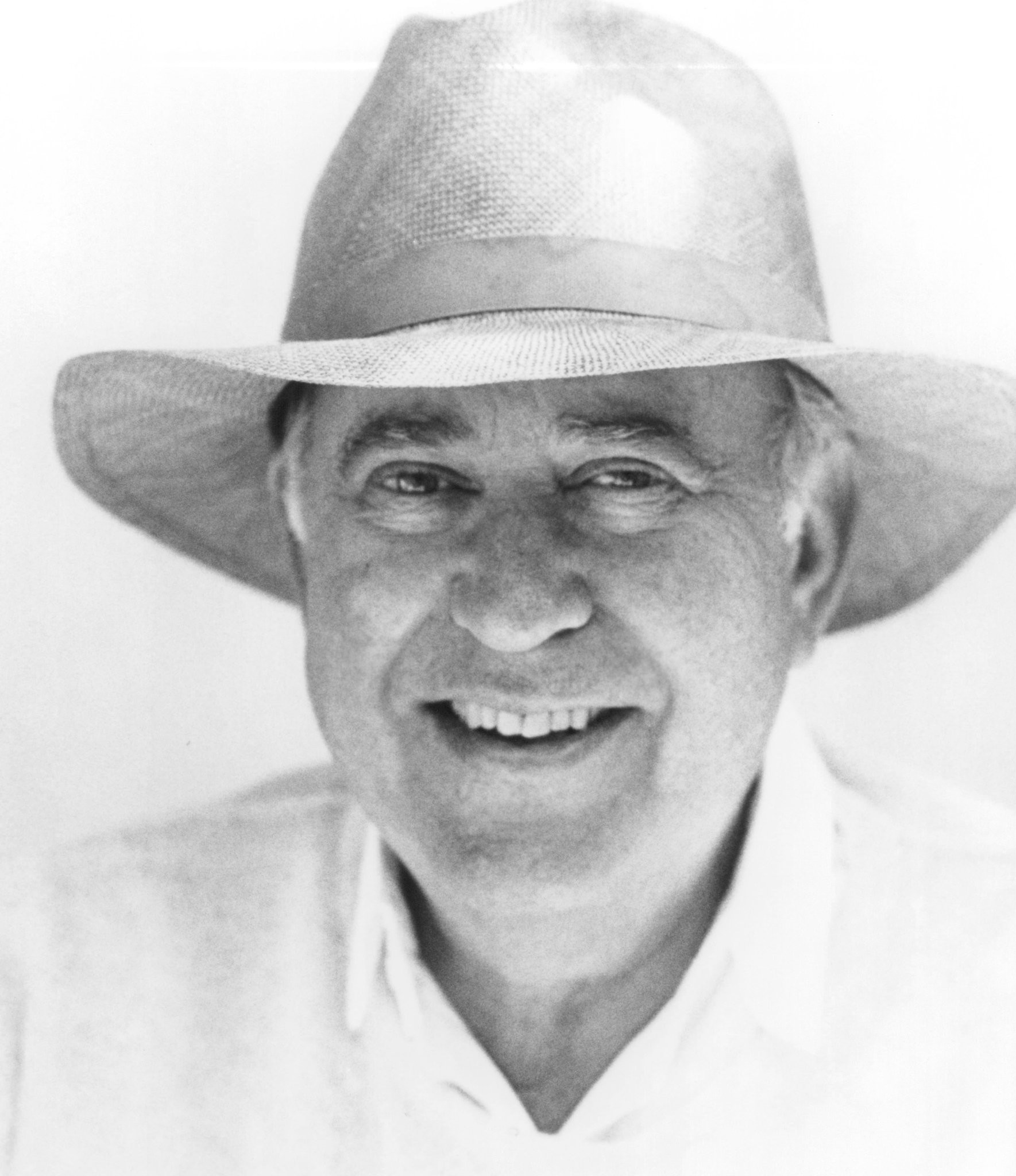 Carl Reiner in Братья-сестры, соперники-соперницы (1990)