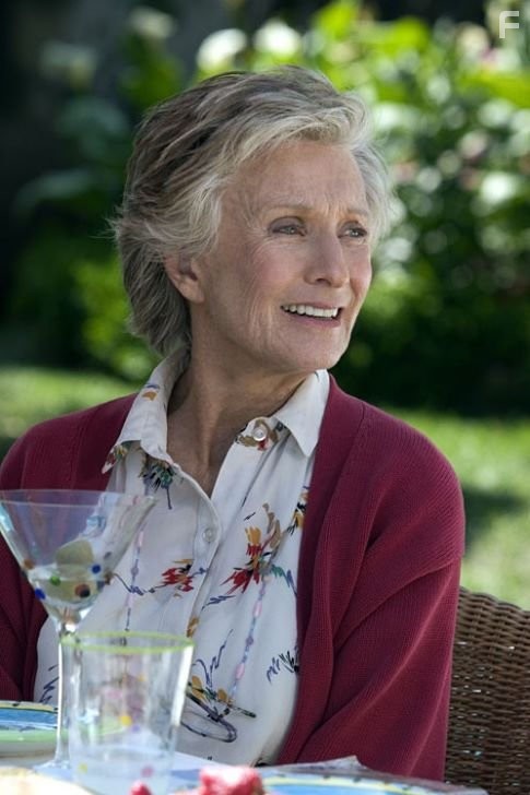 Cloris Leachman in Испанский-английский (2004)