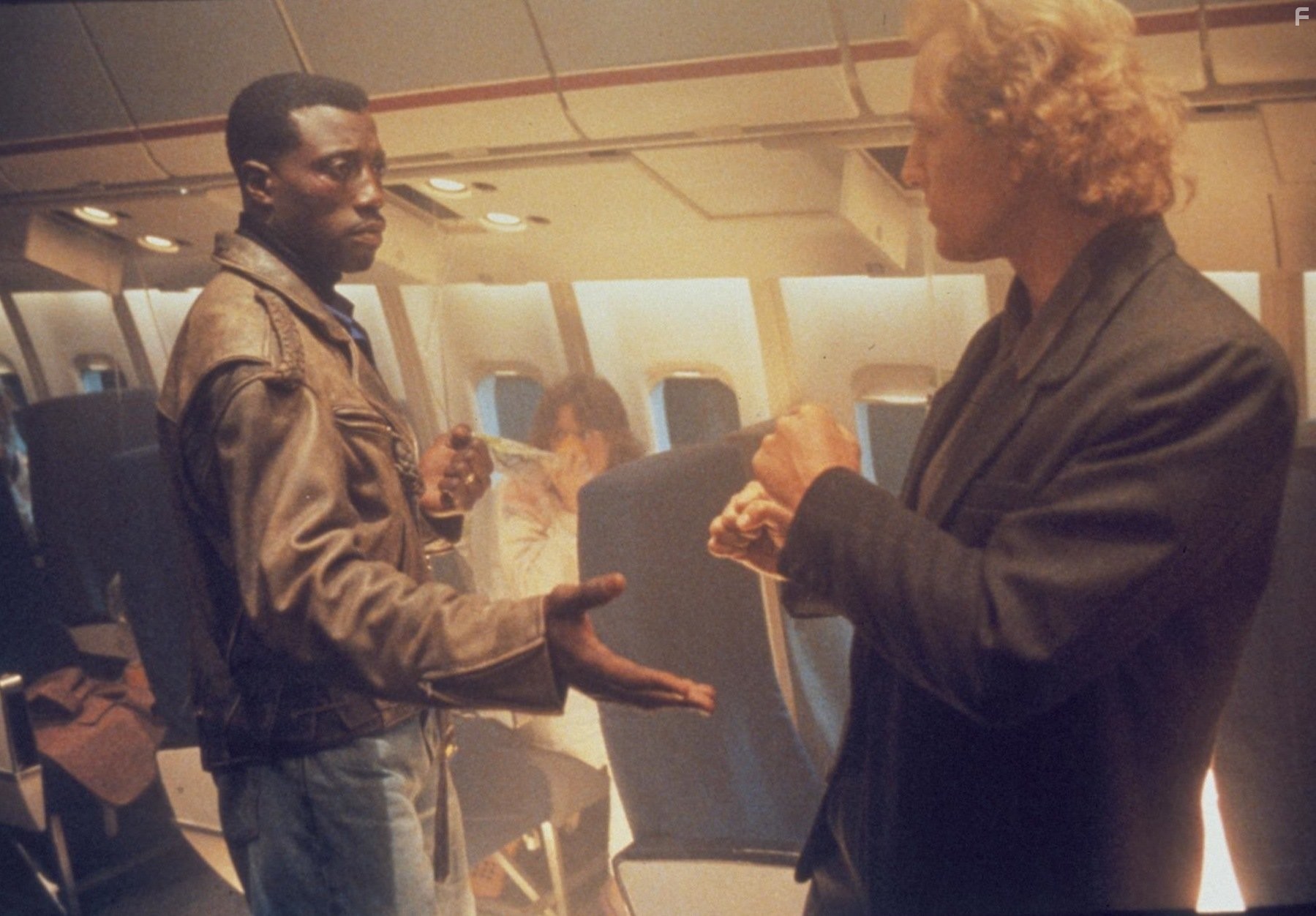 Wesley Snipes and Bruce Payne in Пассажир 57 (1992)