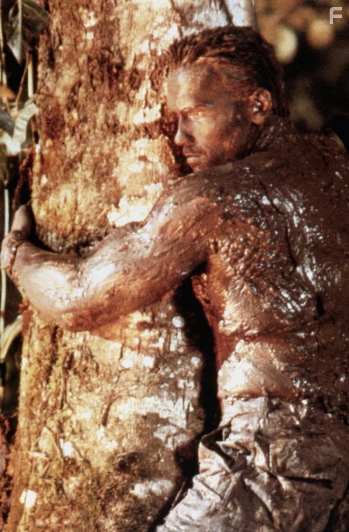 Arnold Schwarzenegger in Хищник (1987)