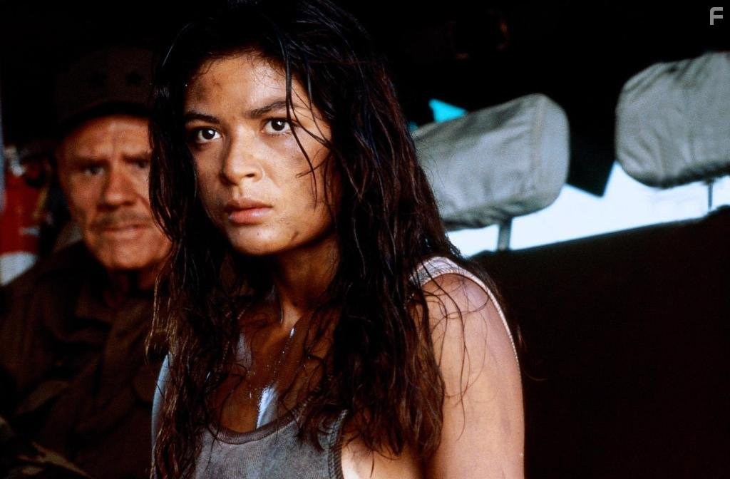 Elpidia Carrillo and R.G. Armstrong in Хищник (1987)