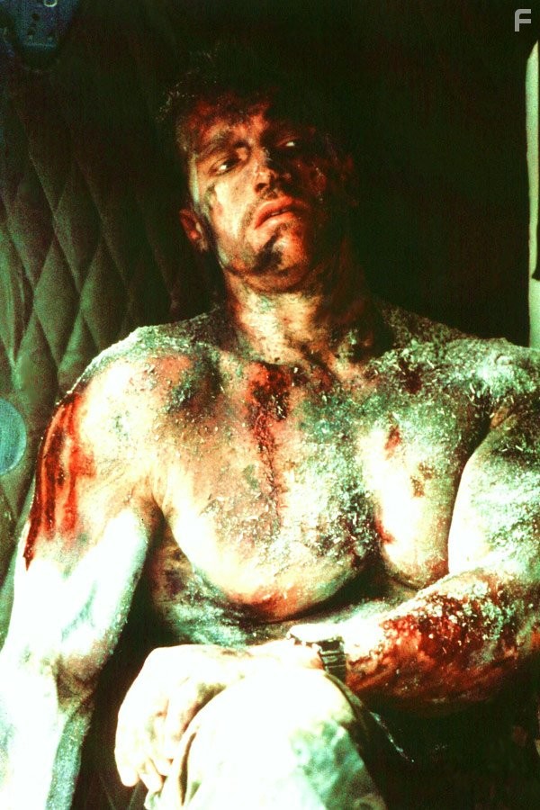 Arnold Schwarzenegger in Хищник (1987)