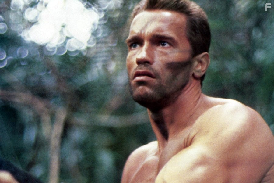 Arnold Schwarzenegger in Хищник (1987)